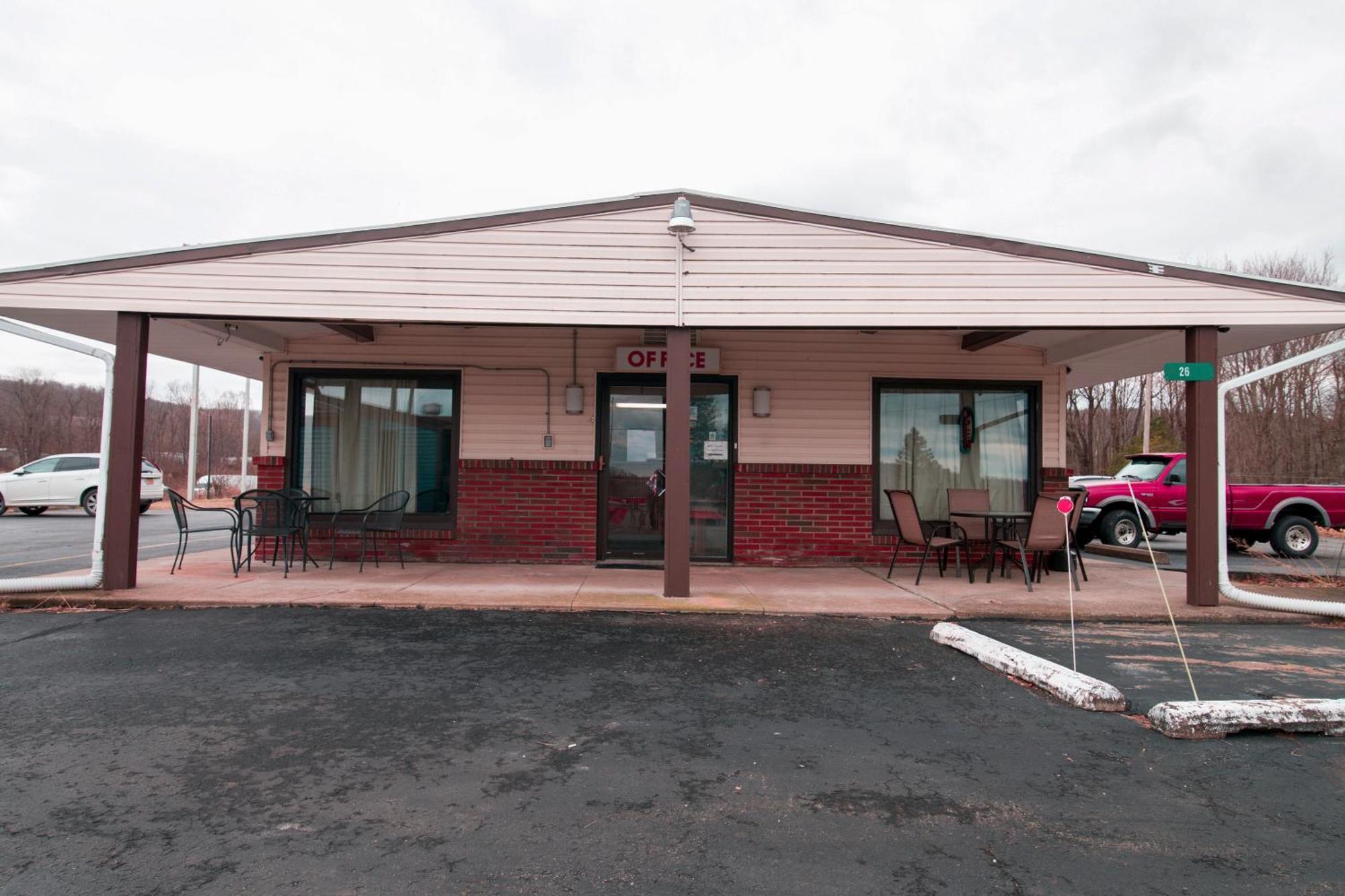 OYO Hotel Dalton PA I-81 Craig Exterior foto